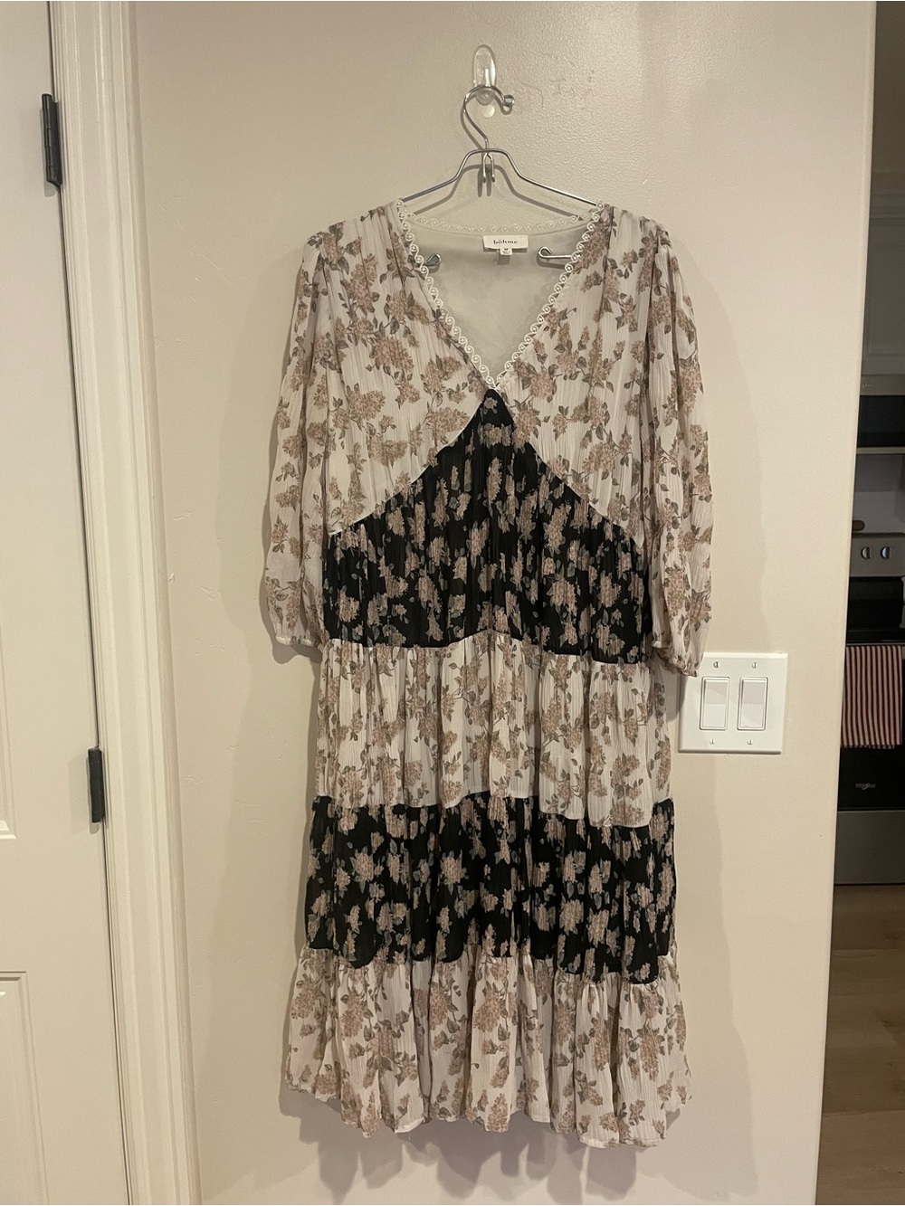 bohme Two-Tone Floral Tiered Midi Dress in Beige & Black
